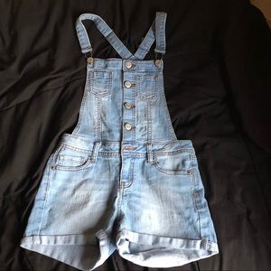Light blue short jean overalls
